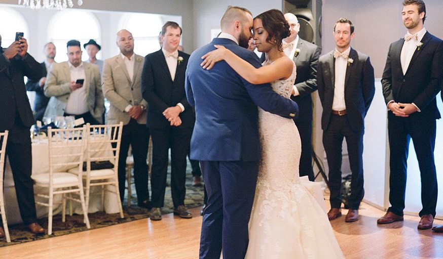 How To Pick The Best Wedding Song For Your First Dance