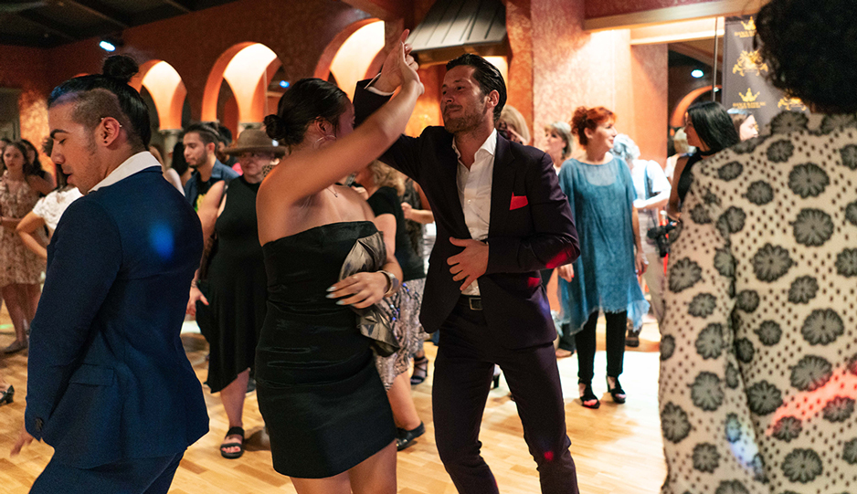 dance lessons , ballroom dance lessons, dance studio, adult dance lessons ,